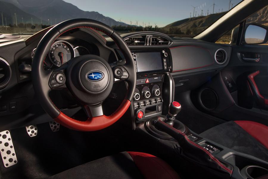 Торпедо Subaru BRZ tS (ZC6) 2017 года  (NA) (фото 22 из 22)